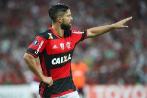 Diego quer foco no Santos, mas admite 'sequência difícil' do Flamengo na semana