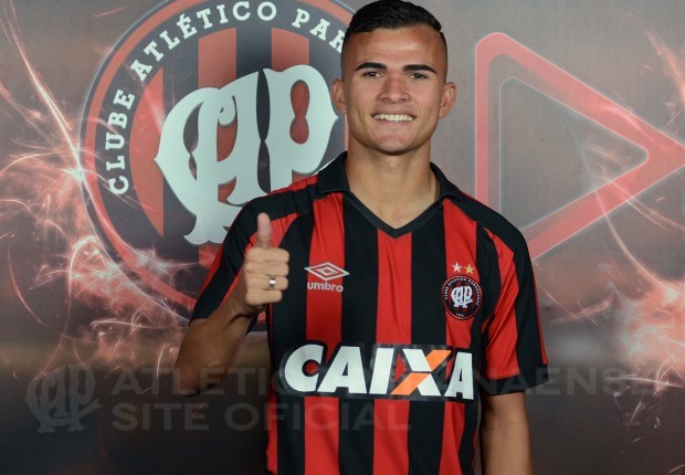 Atlético-PR acerta empréstimo de atacante Lucas Fernandes