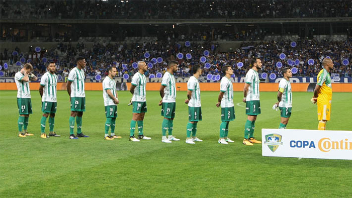Felipe Melo criticou a arbitragem após derrota para o Cruzeiro