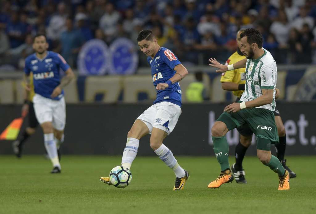 Após eliminação, Cuca defende trabalho no Palmeiras: 'Sem terra arrasada'