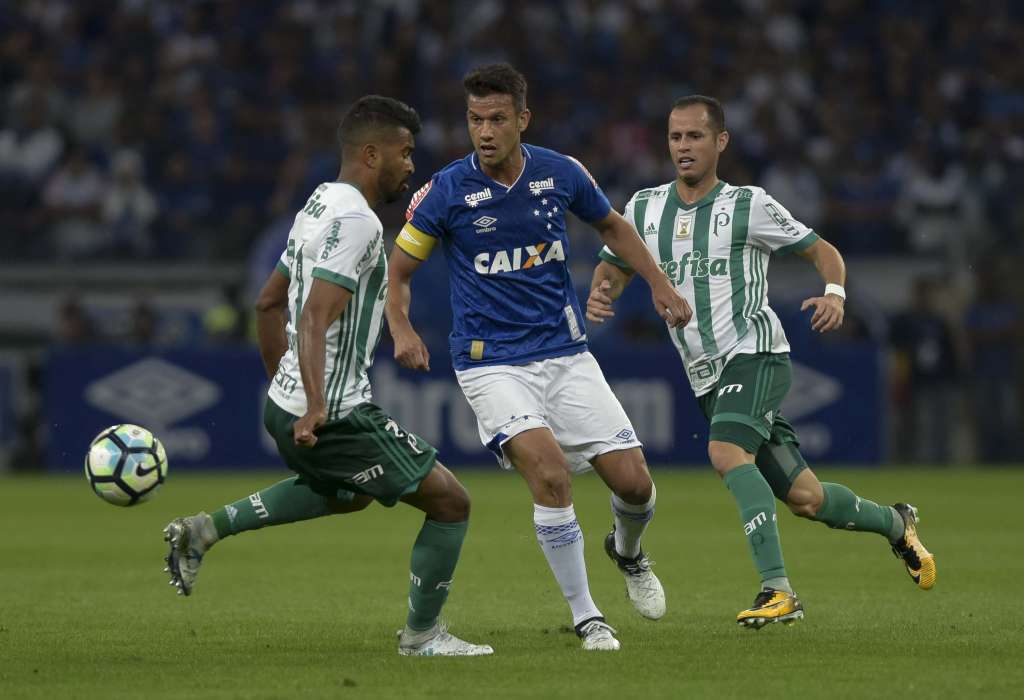 Mano exalta 'coração' e torcida do Cruzeiro e projeta semi com Grêmio