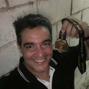 Tuca Guimarães, após acesso e título, busca nova oportunidade no mercado