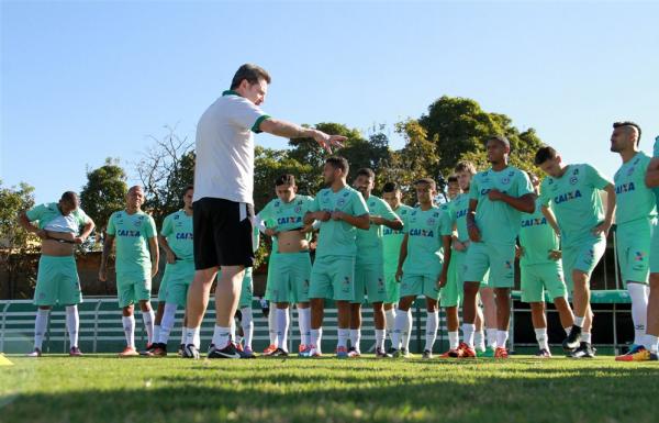 Goiás x CRB – Portões fechados e muito em disputa