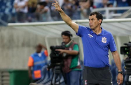 Carille quer o Corinthians jogando com atenção no domingo