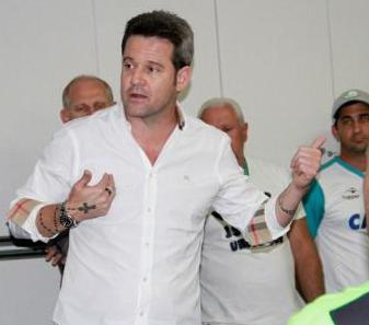 Argel Fucks deu a dica para o time abrir o placar