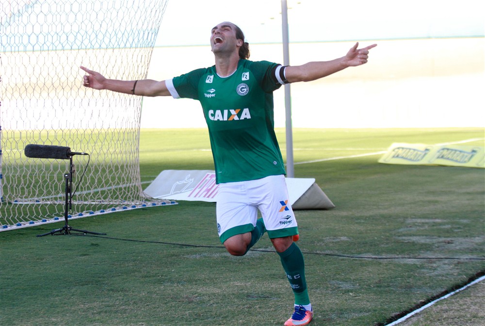 Goiás 3 x 0 CRB - Argel Fucks ganha segunda seguida e derruba série invicta do Galo 2 0002050257323 img