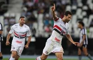 BRASILEIRÃO: São Paulo sai do Z4 após virada heroica e Palmeiras faz lição de casa
