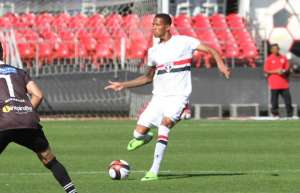 São Paulo 2 x 1 Rio Branco - Tricolor vence de virada e cola nos líderes do Grupo 2