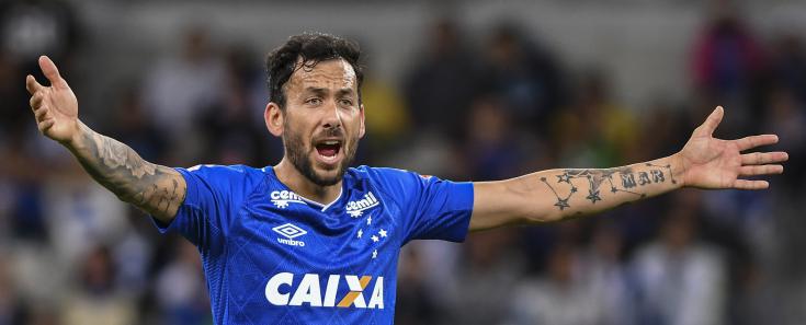 Cruzeiro continua em má fase e empatou sem gols no Mineirão contra o ameaçado Vitória