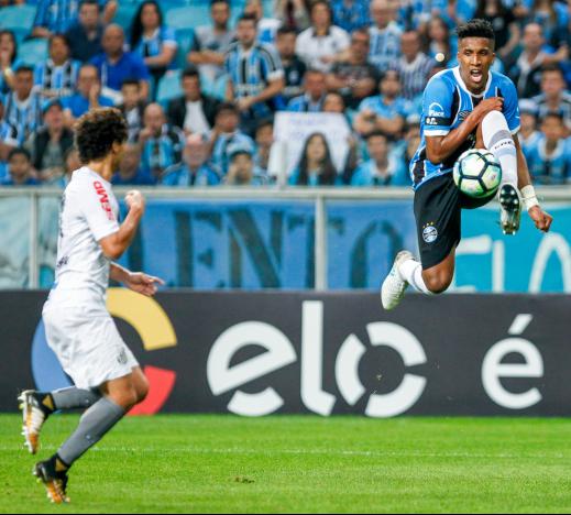 Grêmio e Santos empataram no Sul e não diminuíram vantagem do líder Corinthians