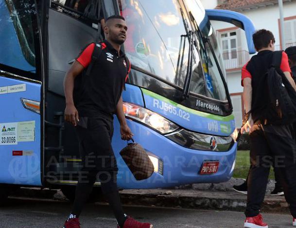Atlético Paranaense desembarcou em Volta Redonda para a disputa da 17ª rodada do Brasileirão 
