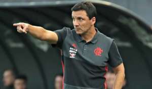 Zé Ricardo elogia comportamento do Flamengo e lamenta empate contra o Corinthians