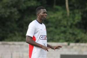 Kanu pede apoio da torcida do Vitória no duelo com a Ponte Preta no Barradão