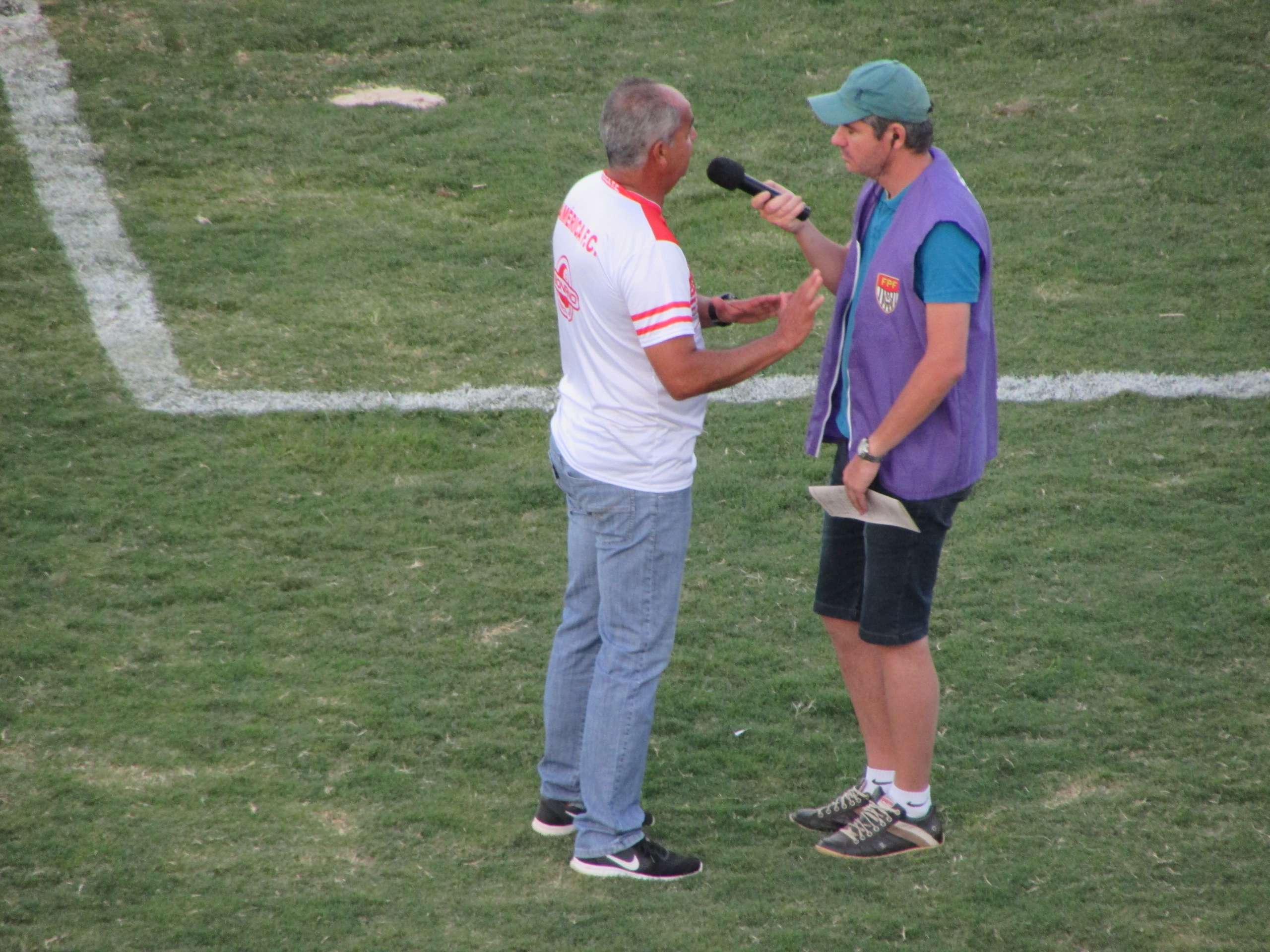 Segundona: Após vitória e liderança garantida, Saran enaltece elenco do América