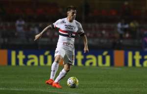 Lateral Buffarini pode trocar São Paulo pelo Boca Juniors
