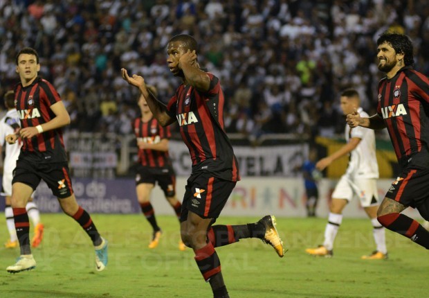 Ribamar marcou na vitória do Atlético-PR