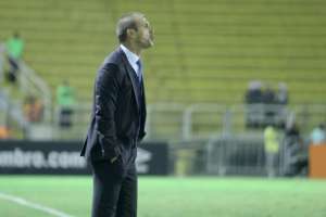 Milton Mendes lamenta derrota e avalia que faltou calma ao Vasco