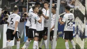 Primeiro turno do Brasileirão já é do incrível Corinthians