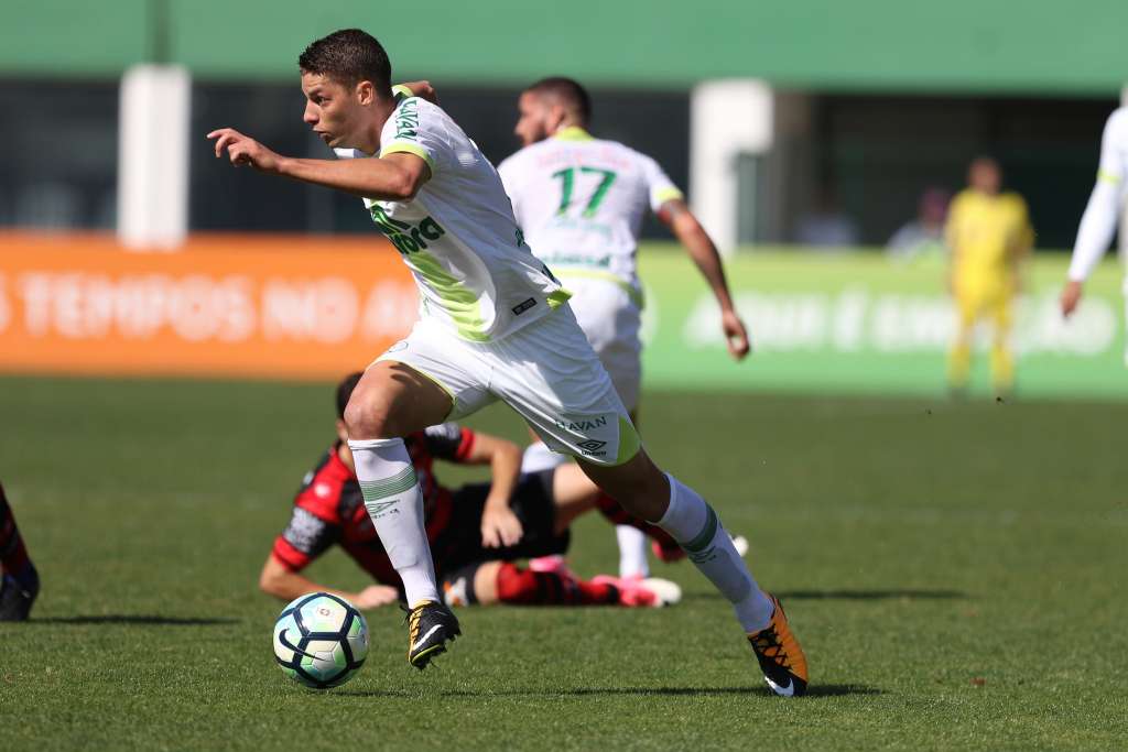 Na última rodada, a Chapecoense saiu na frente, com gol de Luiz Otávio, mas foi surpreendida pelo Atlético-GO