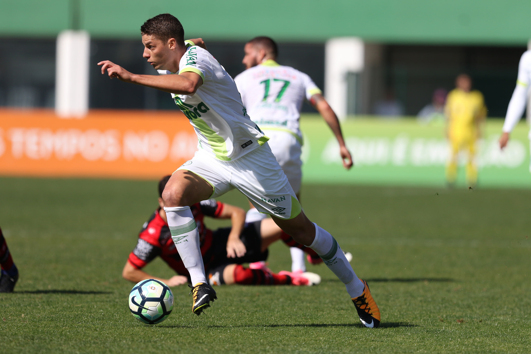 Chapecoense x Bahia – Foco tem que ser 100% no Brasileirão!