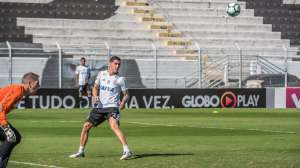 Ponte Preta anuncia dispensas de Negueba, João Lucas e Xuxa