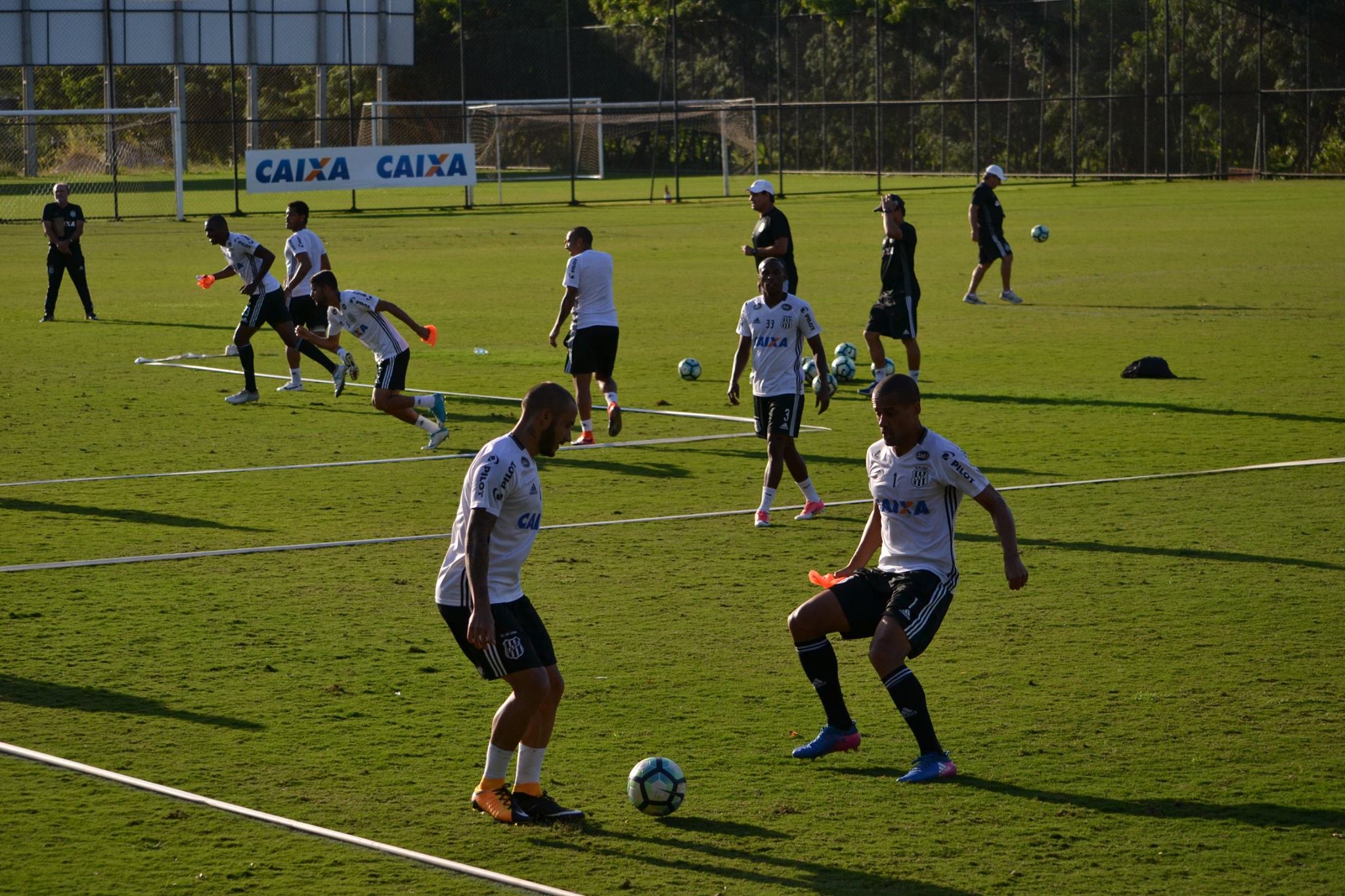 Gilson Kleina assume escalação de Ponte Preta mais cautelosa contra o Vitória