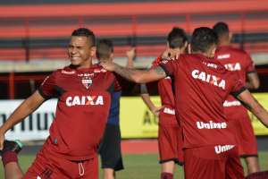 Animado com última vitória, Atlético-GO terá reforço de Walter contra o Grêmio