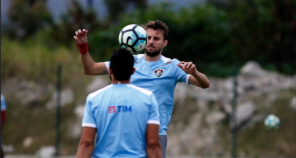 Fluminense desembarca em Recife e treina sem Abel Braga (Foto: Nelson Perez/Fluminense)