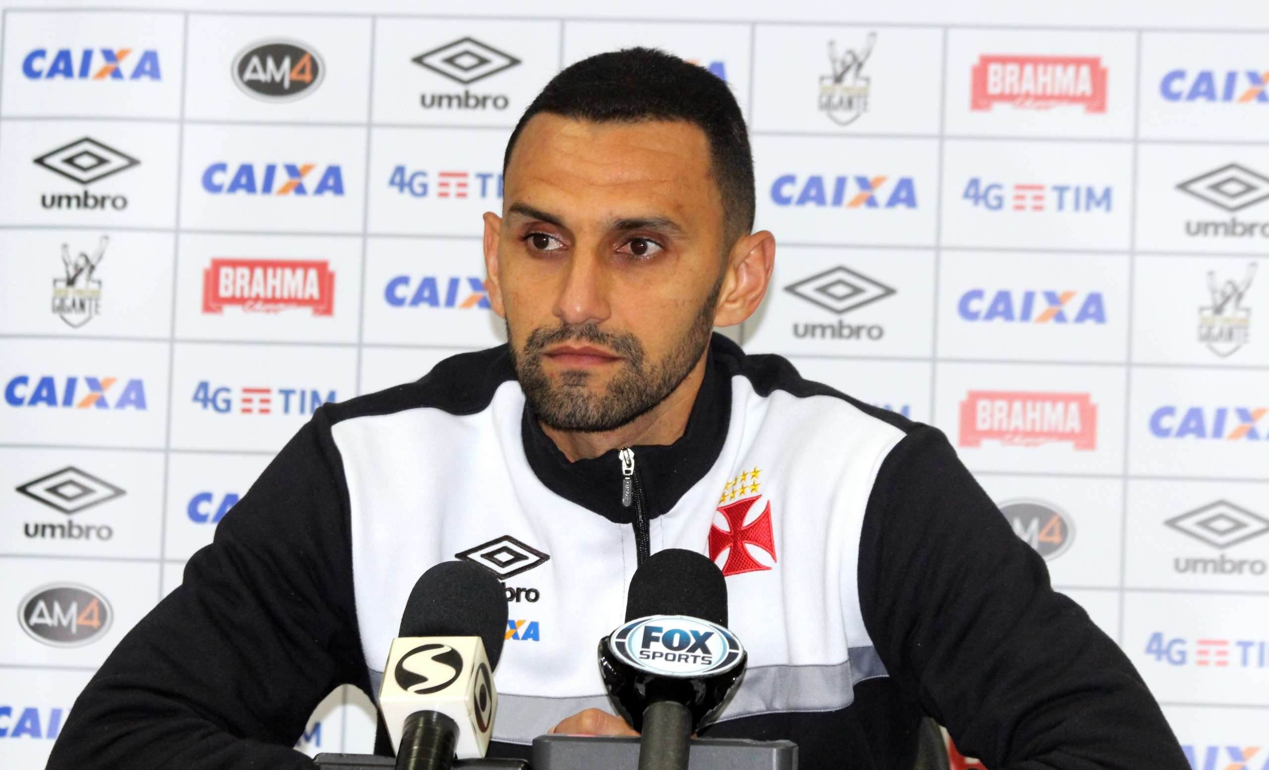 Rafael Marques pede paciência com jovens após derrota do Vasco no Brasileirão