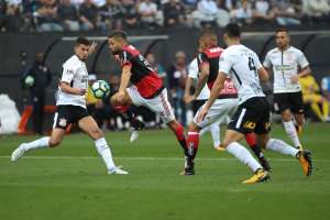 Em Belo Horizonte, Corinthians joga contra o cansaço e o Atlético-MG
