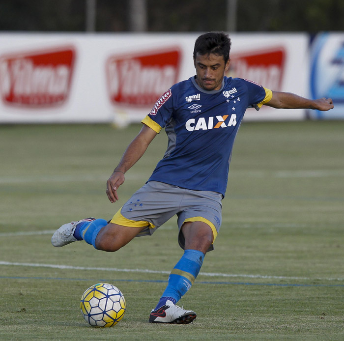 Recuperado de lesão, Robinho volta a ser relacionado no Cruzeiro