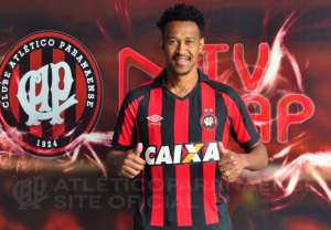 Ex-Palmeiras e Inter, Fabrício é anunciado pelo Atlético-PR: 