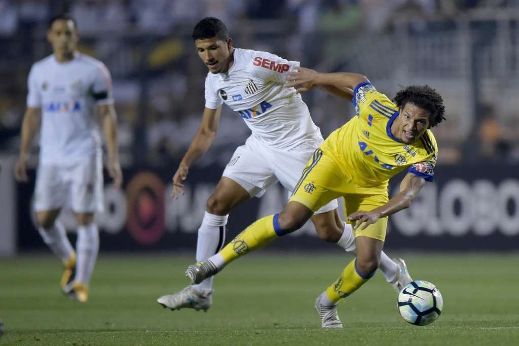 Santos 3 x 2 Flamengo - Peixe vence jogão com duas viradas e se mantem em terceiro 2 0002050258342 img