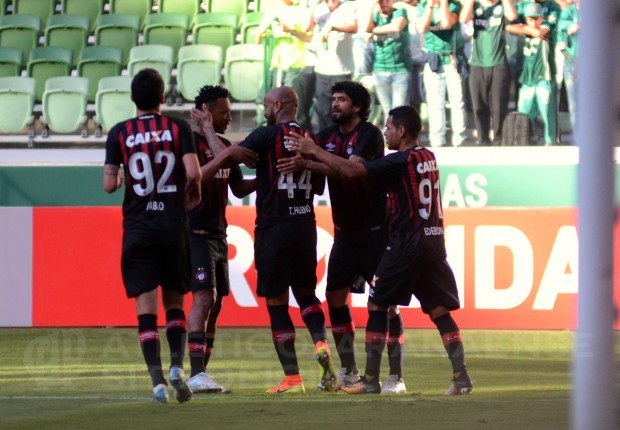 O Atlético-PR encerrou a sequência positiva do Palmeiras. (Foto: Fabio Wosniak / Atlético Paranaense)
