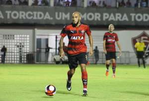 Série B: Dispensado do Vitória e vinculado ao Flamengo, Paulinho deve reforçar o CRB