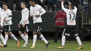 Corinthians e Grêmio vencem mais uma, enquanto Flamengo e Palmeiras perdem