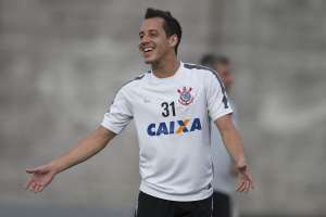 Rodriguinho vê Grêmio como 'carrapato' do líder Corinthians