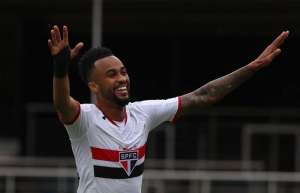 Volante Wesley deve trocar o São Paulo por clube do Oriente Médio