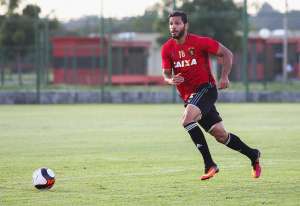 Visando G6, Oswaldo Henríquez pede intensidade do Sport no segundo turno