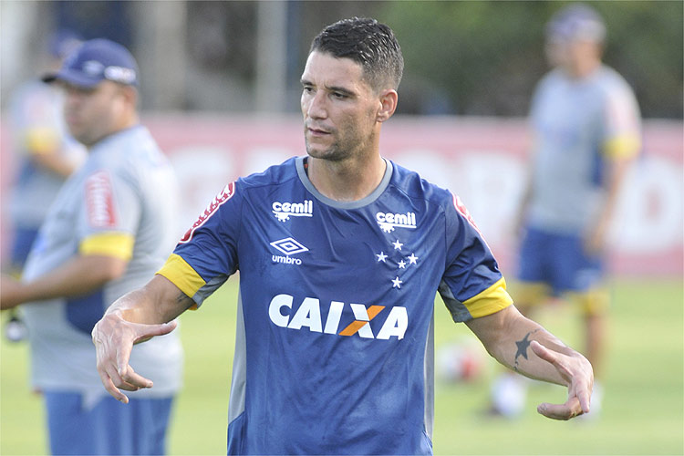 Thiago Neves deixa treino mais cedo, mas não preocupa Cruzeiro 2 0002050259851 img