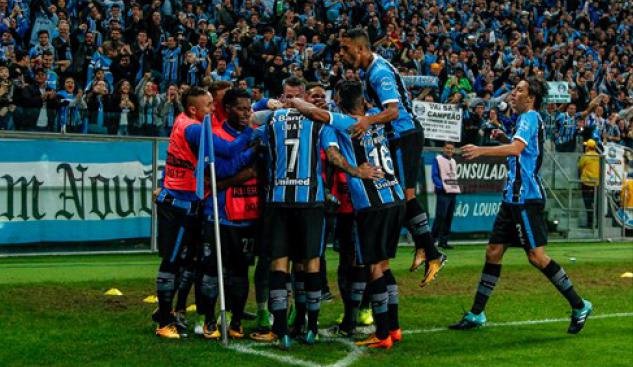 Grêmio festejou muito a vitória, mas saída de Luan está definida pela diretoria