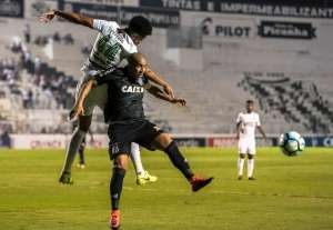 Emerson Sheik sobre protestos da torcida da Ponte Preta: 