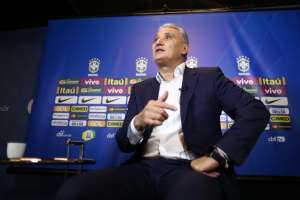 Tite chama Cássio 'pela regularidade' e diz avaliar ao menos 6 goleiros para Copa