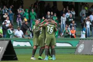 Sábado dedicado ao Z4 do Brasileirão; confira os prognósticos de Atlético-GO x Coritiba