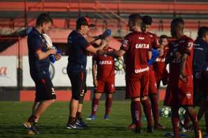 Em busca de um 'novo começo', Atlético-GO terá quatro mudanças diante do Coritiba