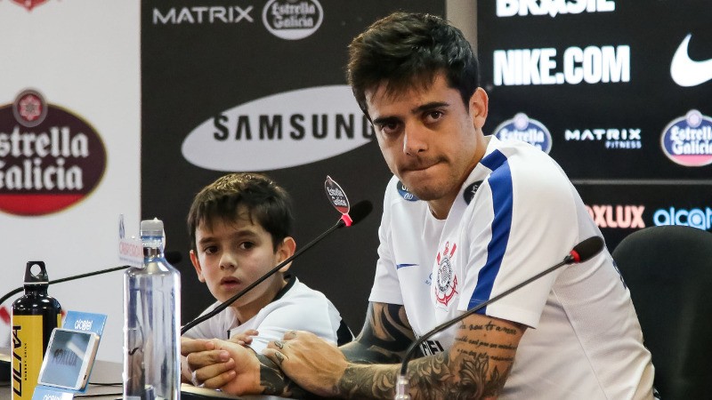 Fagner cita Barça, Real e Chelsea e exalta padrão tático do Corinthians 2 0002050260159 img