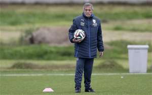 Eliminatórias: Tabárez convoca Uruguai com Martín Silva e jovens para jogos