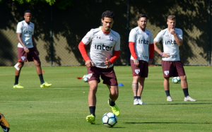 Contra tabu dominical, São Paulo vai desafiar a 'maldição' em busca da vitória