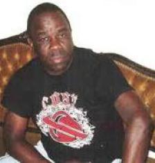 Miranda: brilhante improvisado na lateral-esquerda Miranda: brilhante improvisado na lateral-esquerda