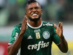 Apagado, Borja luta por nova chance após longa má fase com a camisa palmeirense